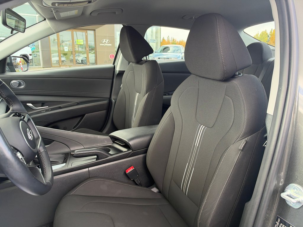 2023 Hyundai Elantra Preferred in Bathurst, New Brunswick - 14 - w1024h768px