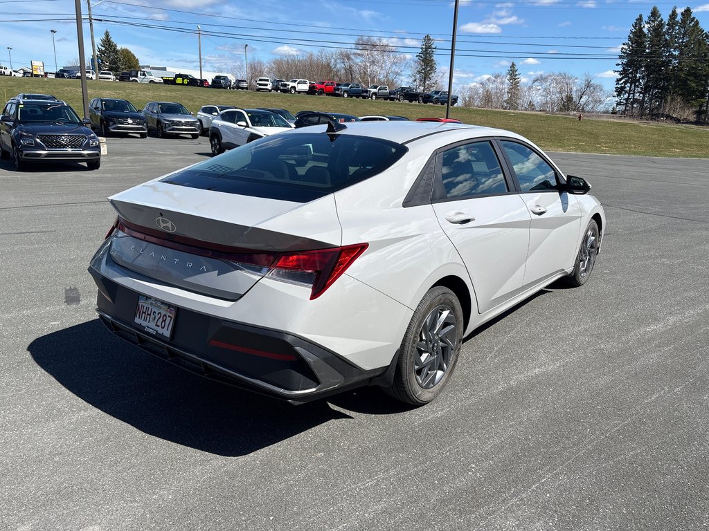 Hyundai Elantra Preferred 2024 à Bathurst, Nouveau-Brunswick - 5 - w1024h768px