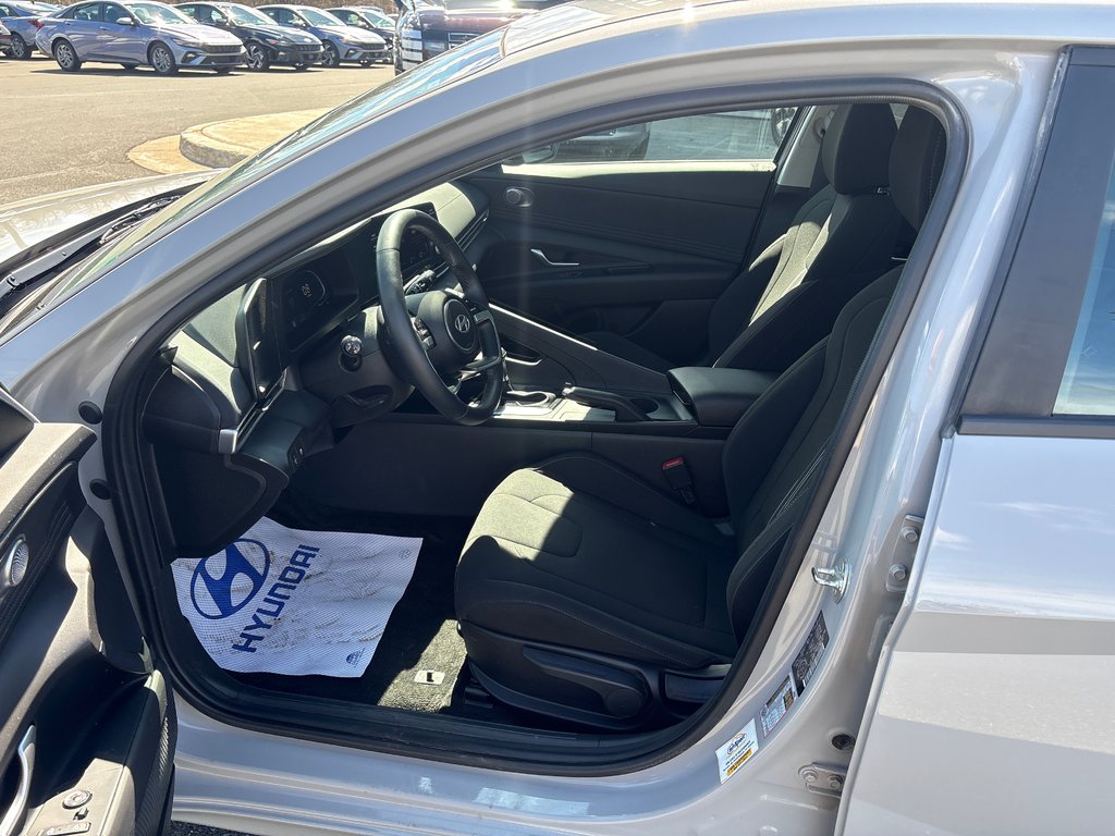 Hyundai Elantra Preferred 2024 à Bathurst, Nouveau-Brunswick - 8 - w1024h768px