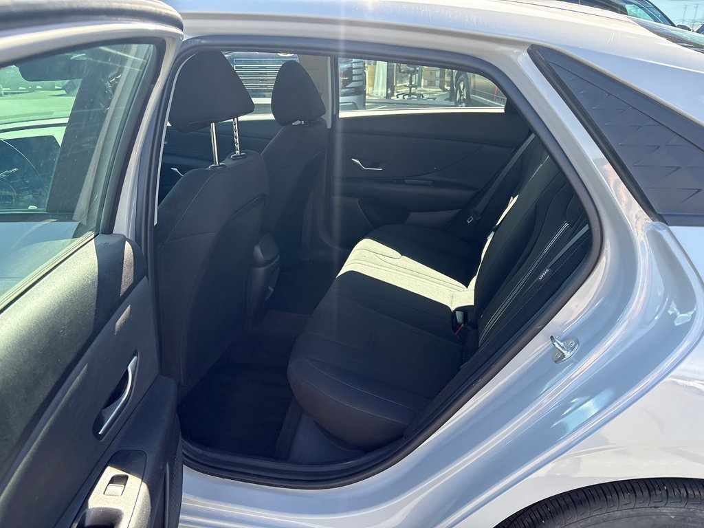 Hyundai Elantra Preferred 2024 à Bathurst, Nouveau-Brunswick - 11 - w1024h768px