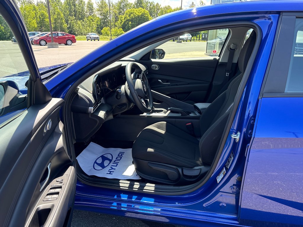 2025 Hyundai Elantra Preferred IVT w/Tech Pkg in Bathurst, New Brunswick - 9 - w1024h768px