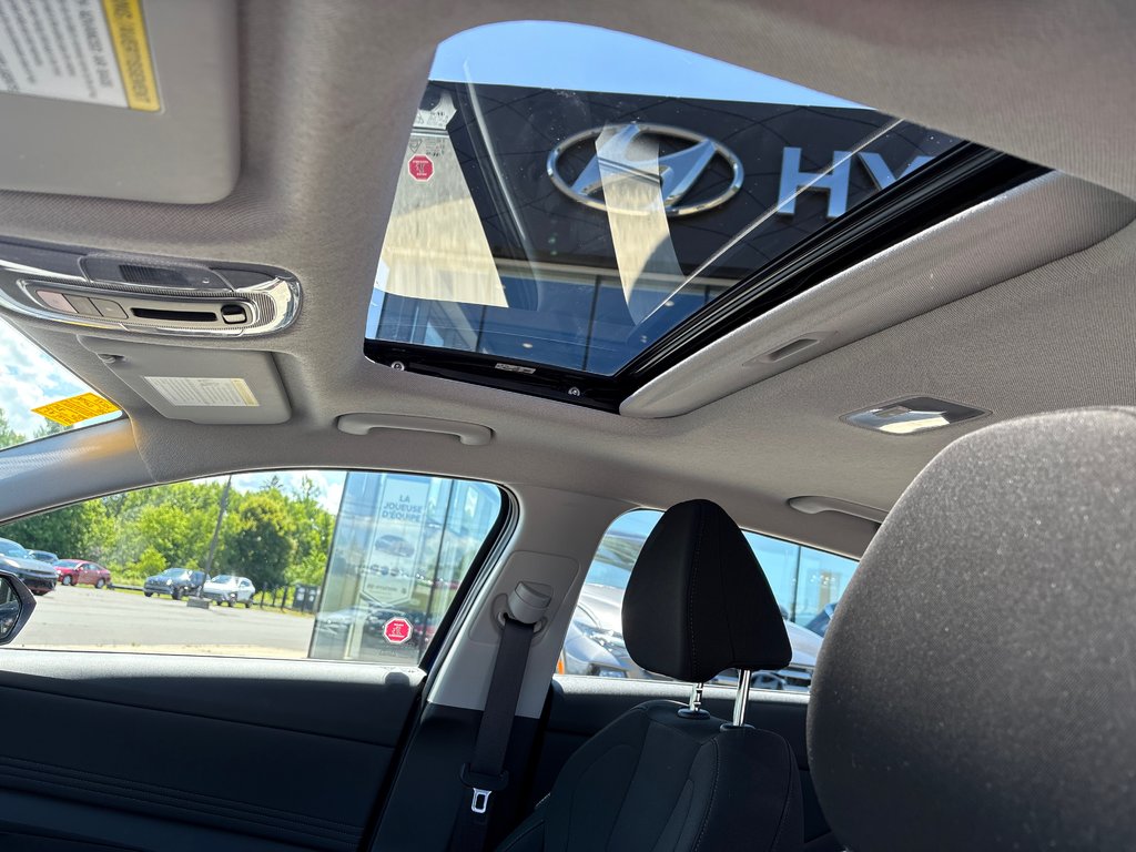 2025 Hyundai Elantra Preferred IVT w/Tech Pkg in Bathurst, New Brunswick - 11 - w1024h768px