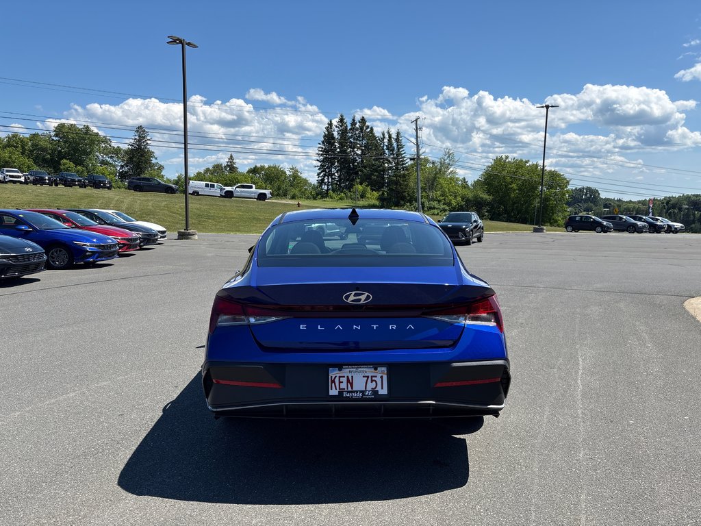 2025 Hyundai Elantra Preferred IVT w/Tech Pkg in Bathurst, New Brunswick - 7 - w1024h768px