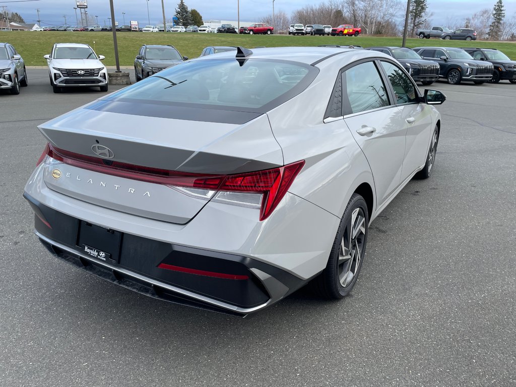 Elantra Luxury IVT 2025 à Bathurst, Nouveau-Brunswick - 5 - w1024h768px