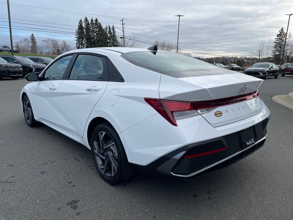 2025  Elantra Preferred IVT w/Tech Pkg in Bathurst, New Brunswick - 6 - w1024h768px