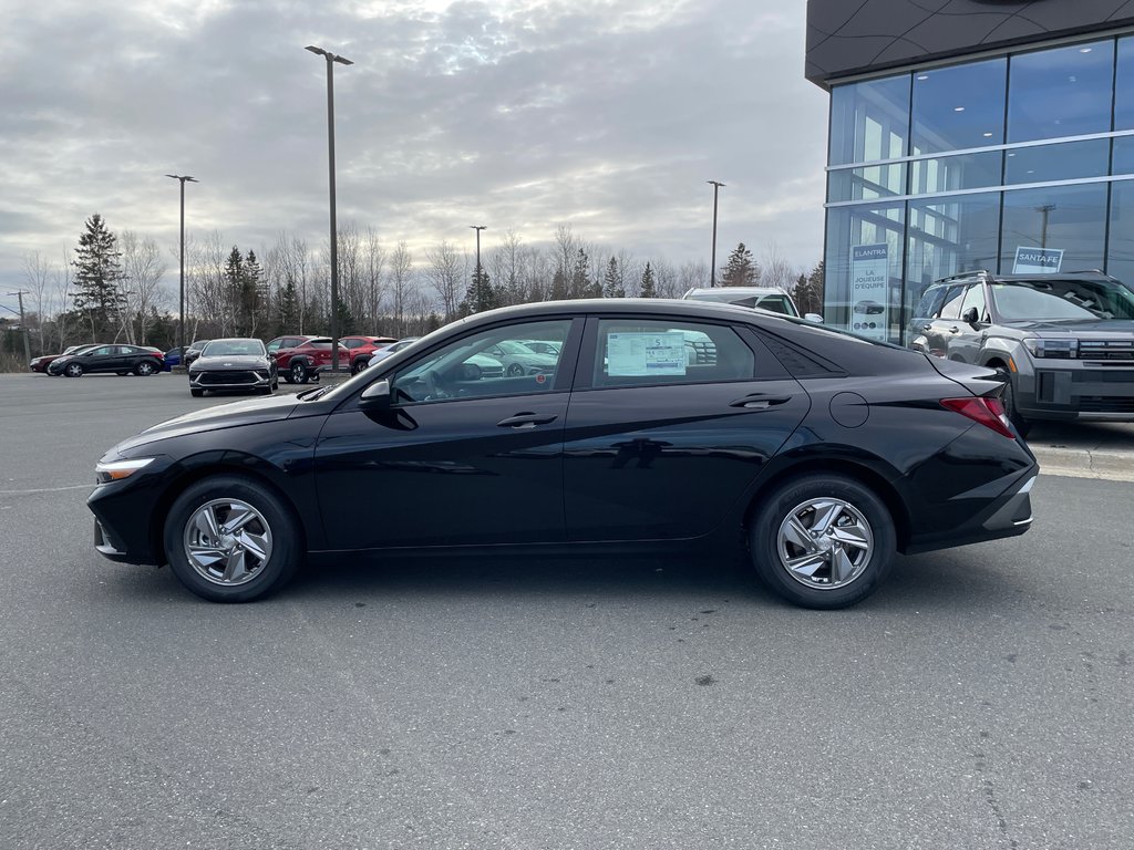 Elantra Essential IVT 2025 à Bathurst, Nouveau-Brunswick - 7 - w1024h768px