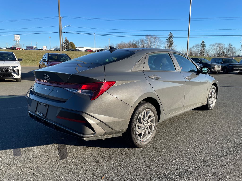 2025 Hyundai Elantra Preferred IVT in Bathurst, New Brunswick - 5 - w1024h768px