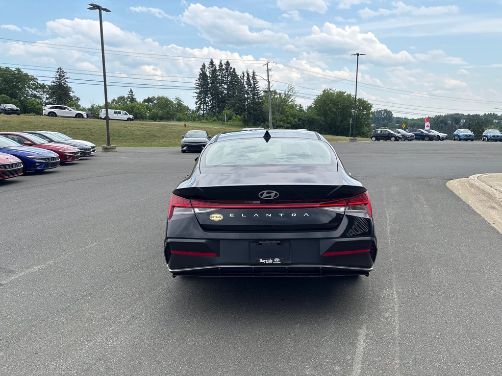 2025 Hyundai Elantra Luxury IVT in Bathurst, New Brunswick - 8 - w1024h768px