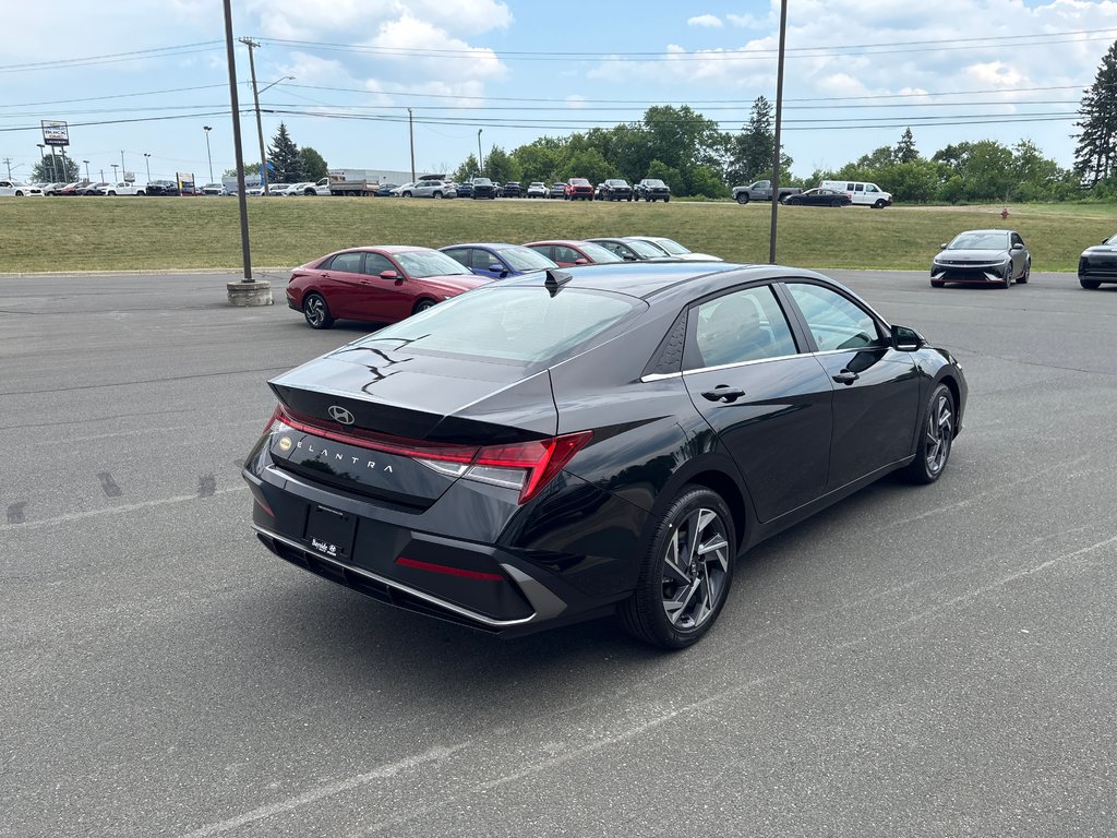 2025 Hyundai Elantra Luxury IVT in Bathurst, New Brunswick - 7 - w1024h768px