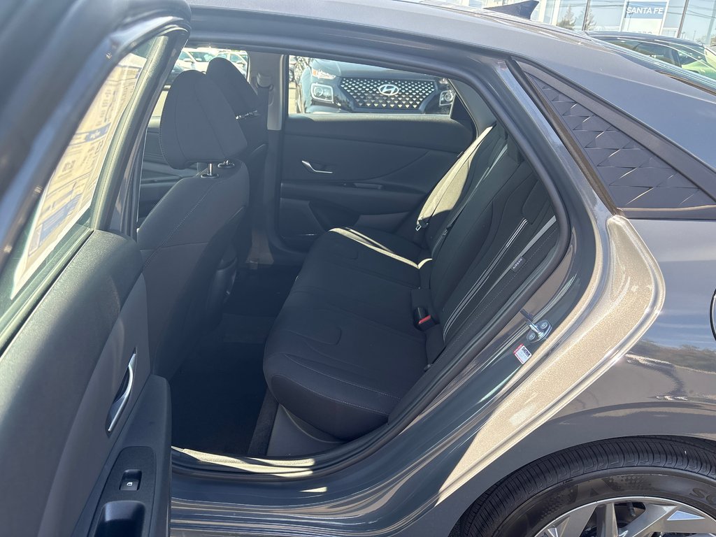 2025 Hyundai Elantra Preferred IVT in Bathurst, New Brunswick - 9 - w1024h768px