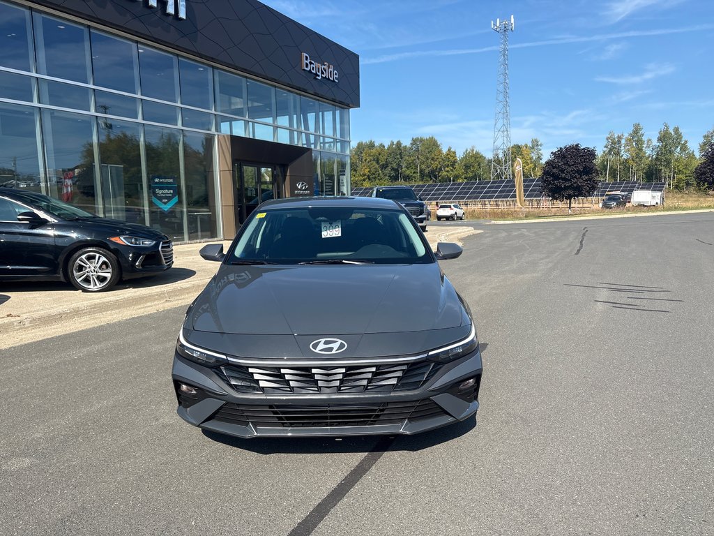2025 Hyundai Elantra Preferred IVT in Bathurst, New Brunswick - 2 - w1024h768px
