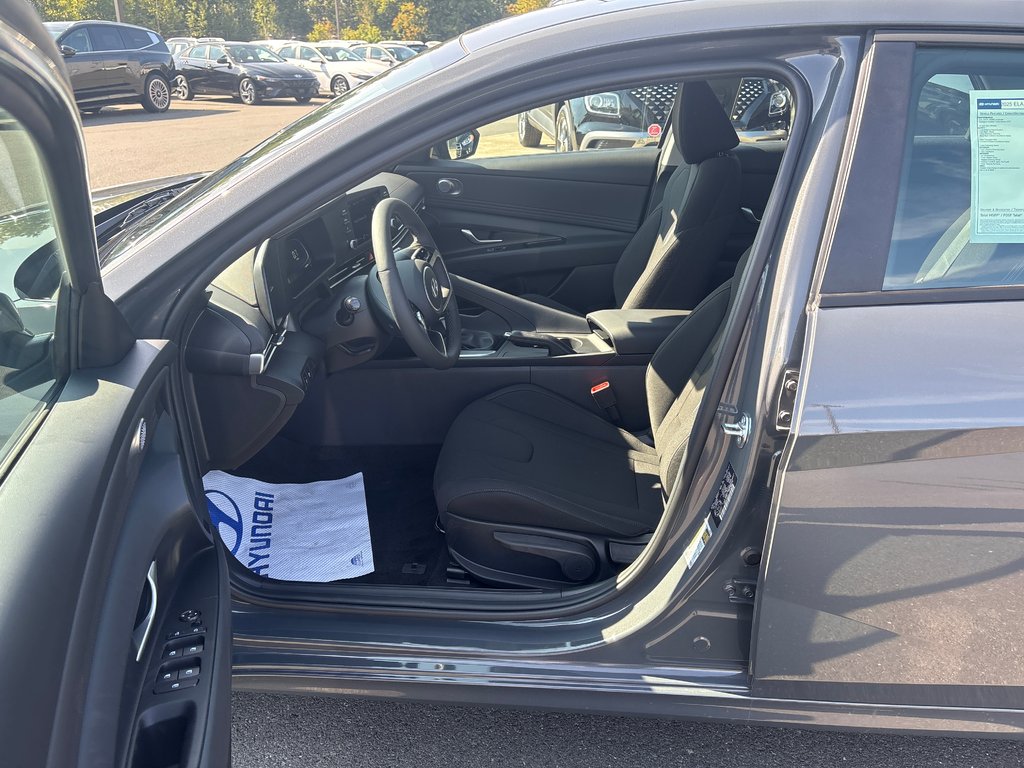 2025 Hyundai Elantra Preferred IVT in Bathurst, New Brunswick - 7 - w1024h768px