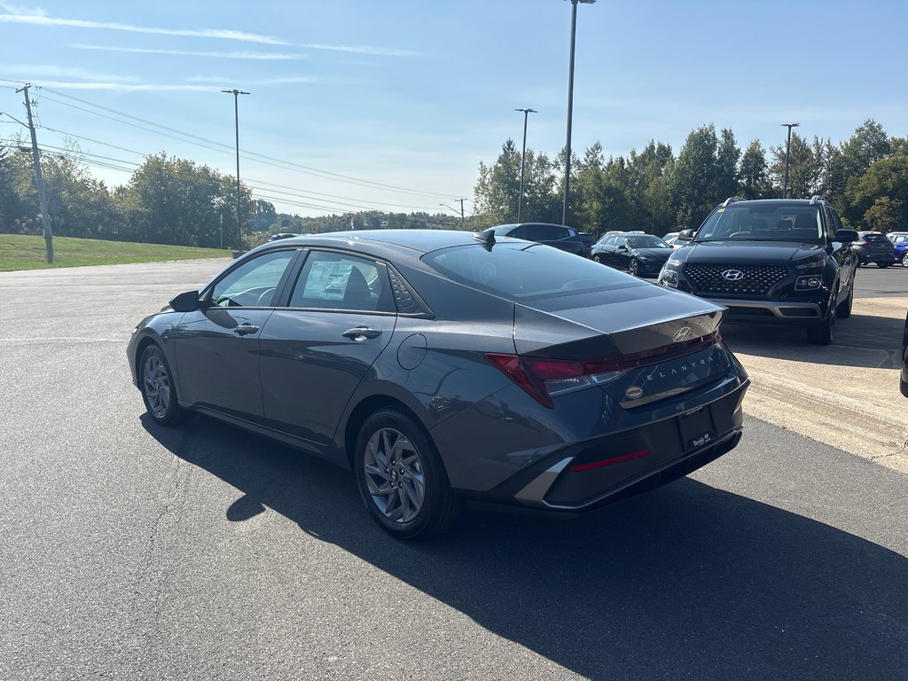 2025 Hyundai Elantra Preferred IVT in Bathurst, New Brunswick - 8 - w1024h768px