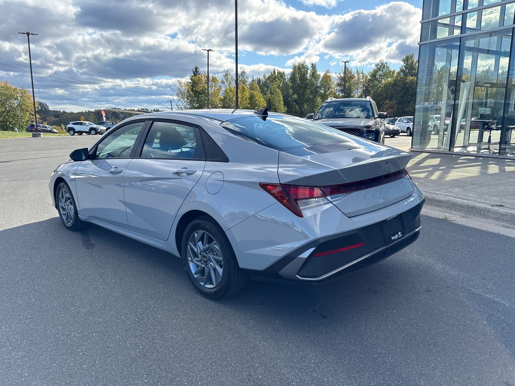 2025 Hyundai Elantra Preferred IVT in Bathurst, New Brunswick - 7 - w1024h768px