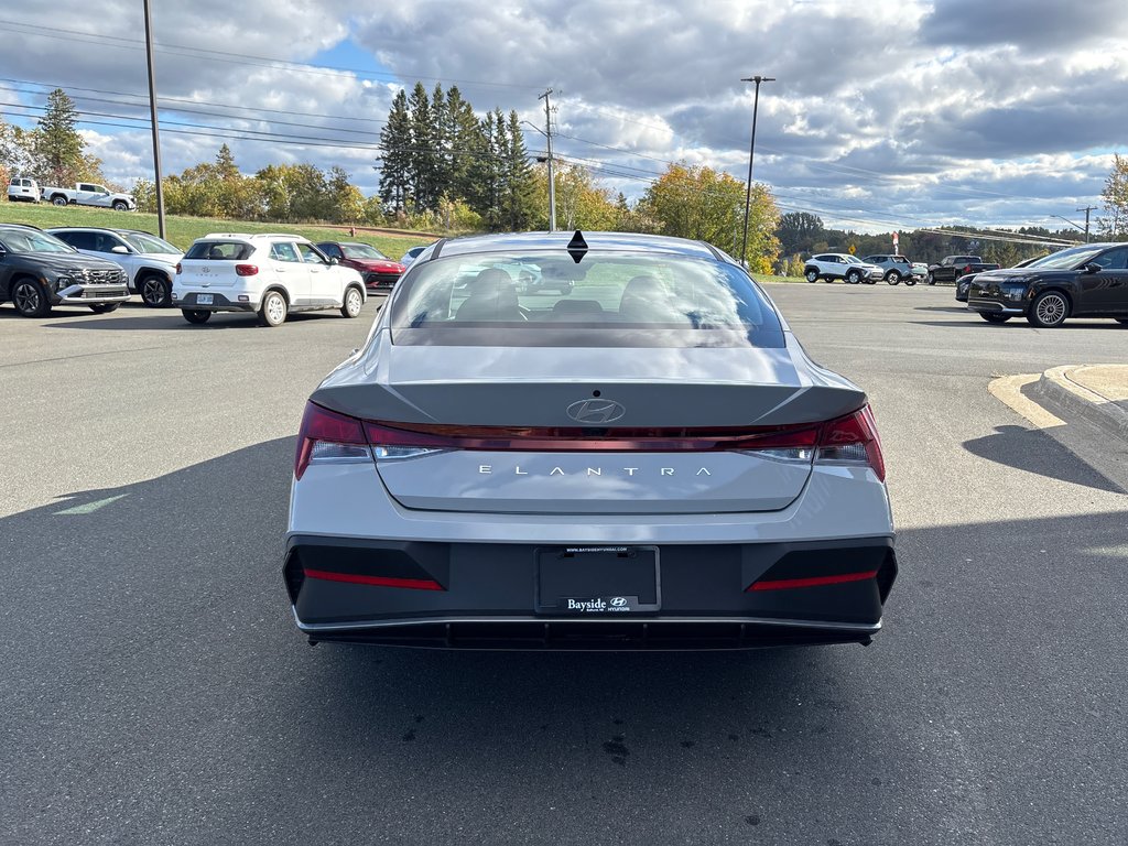 2025 Hyundai Elantra Preferred IVT in Bathurst, New Brunswick - 6 - w1024h768px