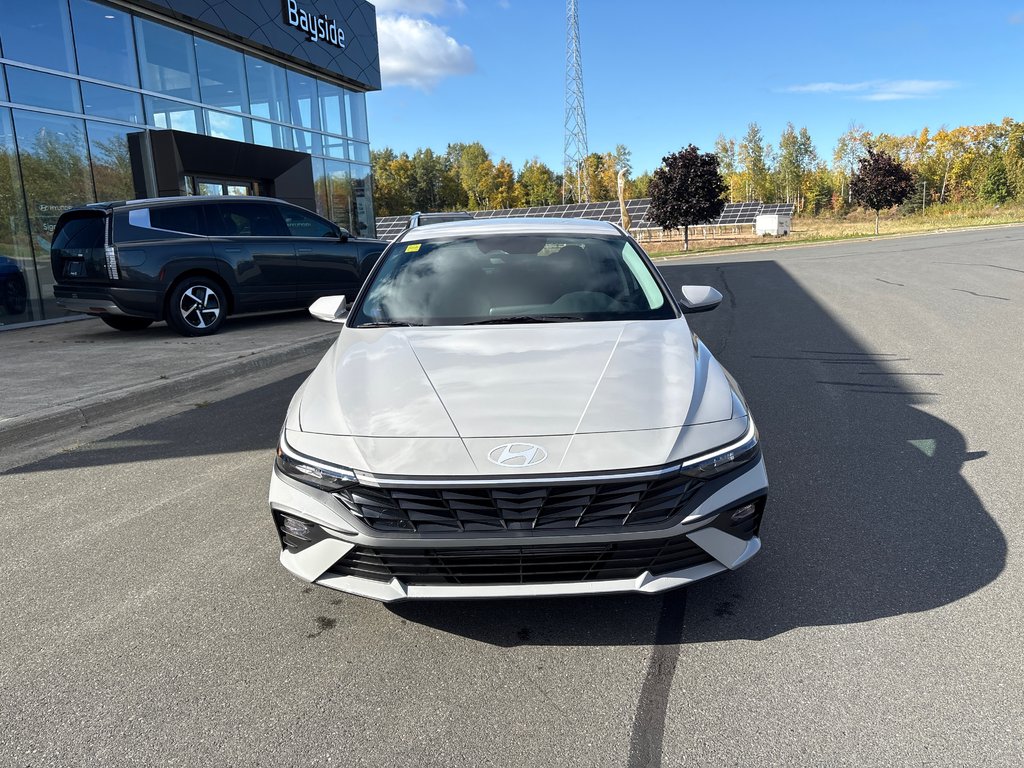 2025 Hyundai Elantra Preferred IVT in Bathurst, New Brunswick - 2 - w1024h768px