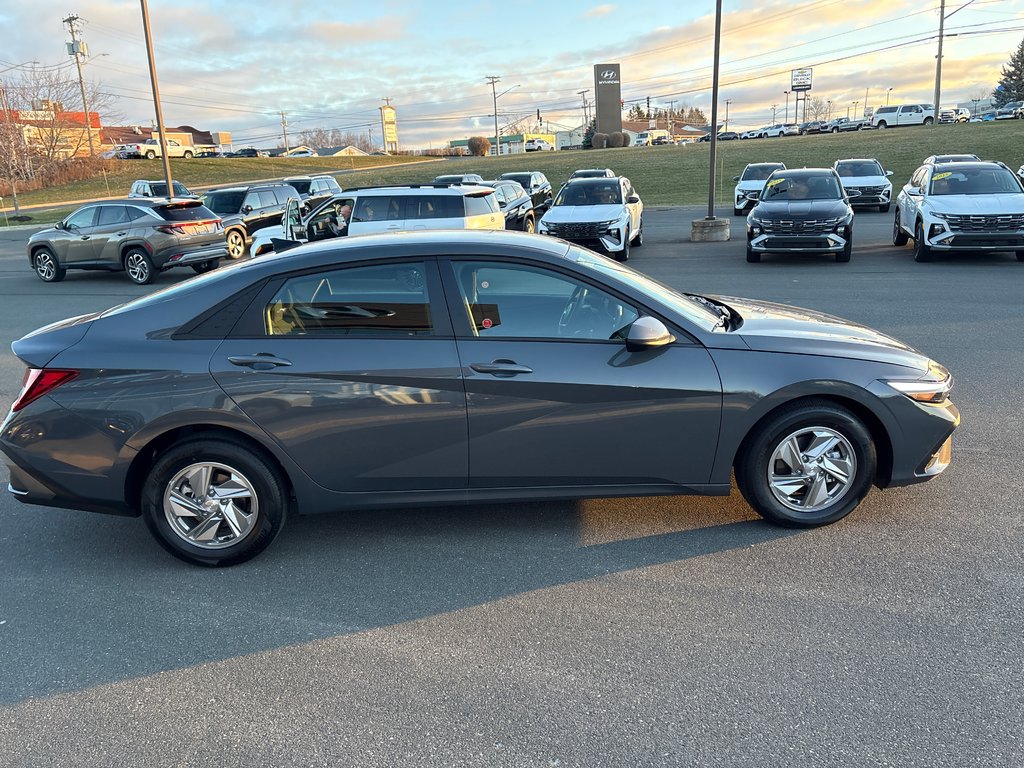 2026 Hyundai Elantra Essential IVT in Bathurst, New Brunswick - 3 - w1024h768px