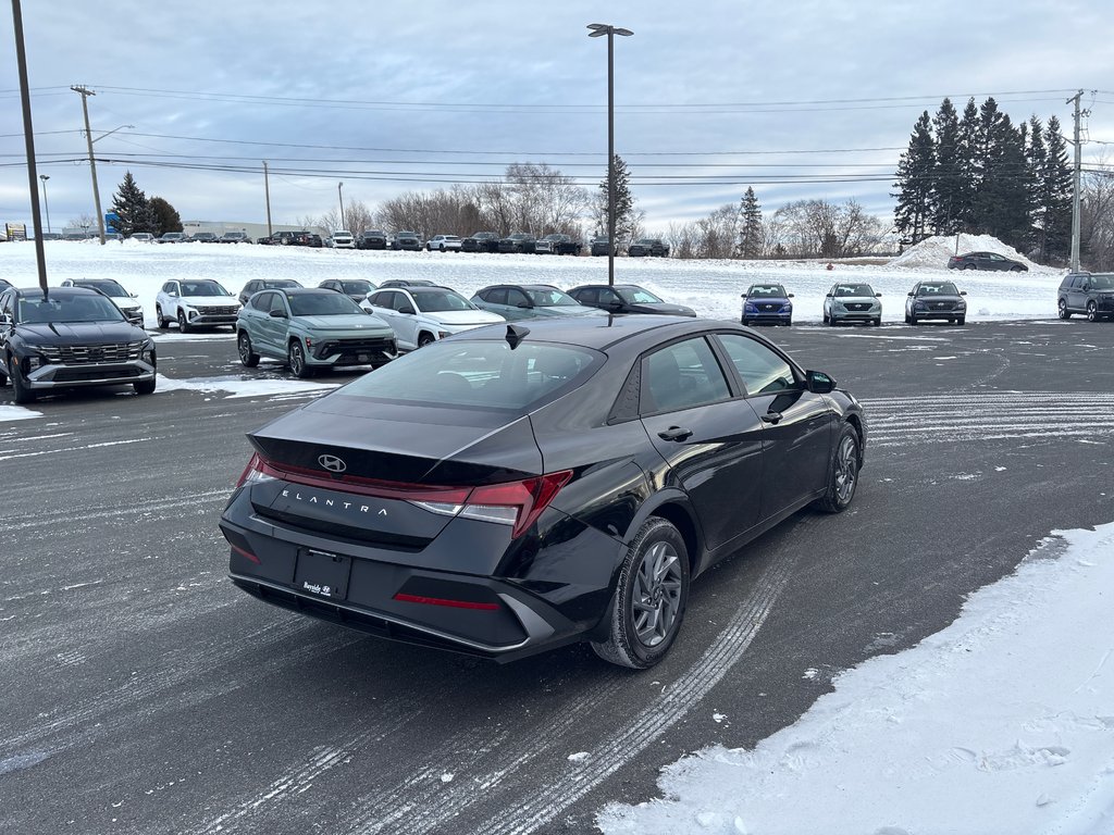 2026 Hyundai Elantra Preferred IVT in Bathurst, New Brunswick - 8 - w1024h768px