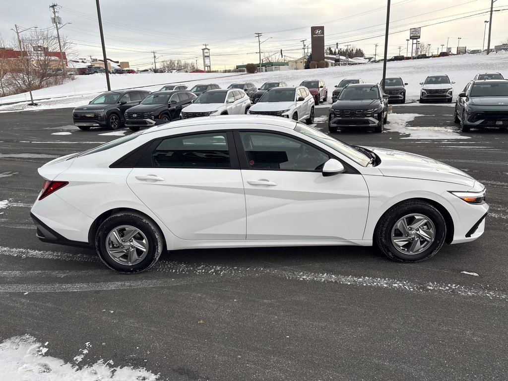 2026 Hyundai Elantra Essential IVT in Bathurst, New Brunswick - 3 - w1024h768px