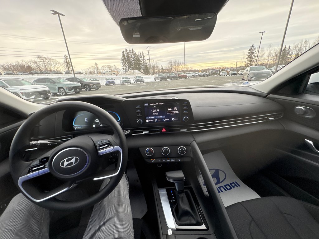 2026 Hyundai Elantra Essential IVT in Bathurst, New Brunswick - 9 - w1024h768px