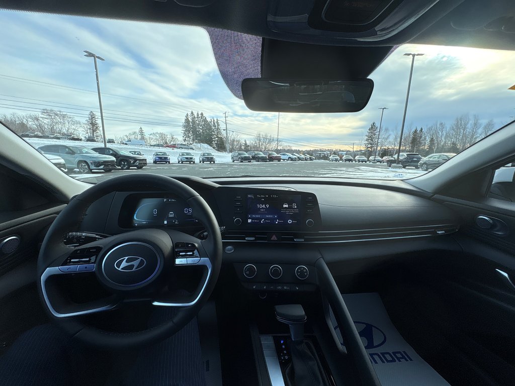 Hyundai Elantra Preferred IVT 2026 à Bathurst, Nouveau-Brunswick - 9 - w1024h768px
