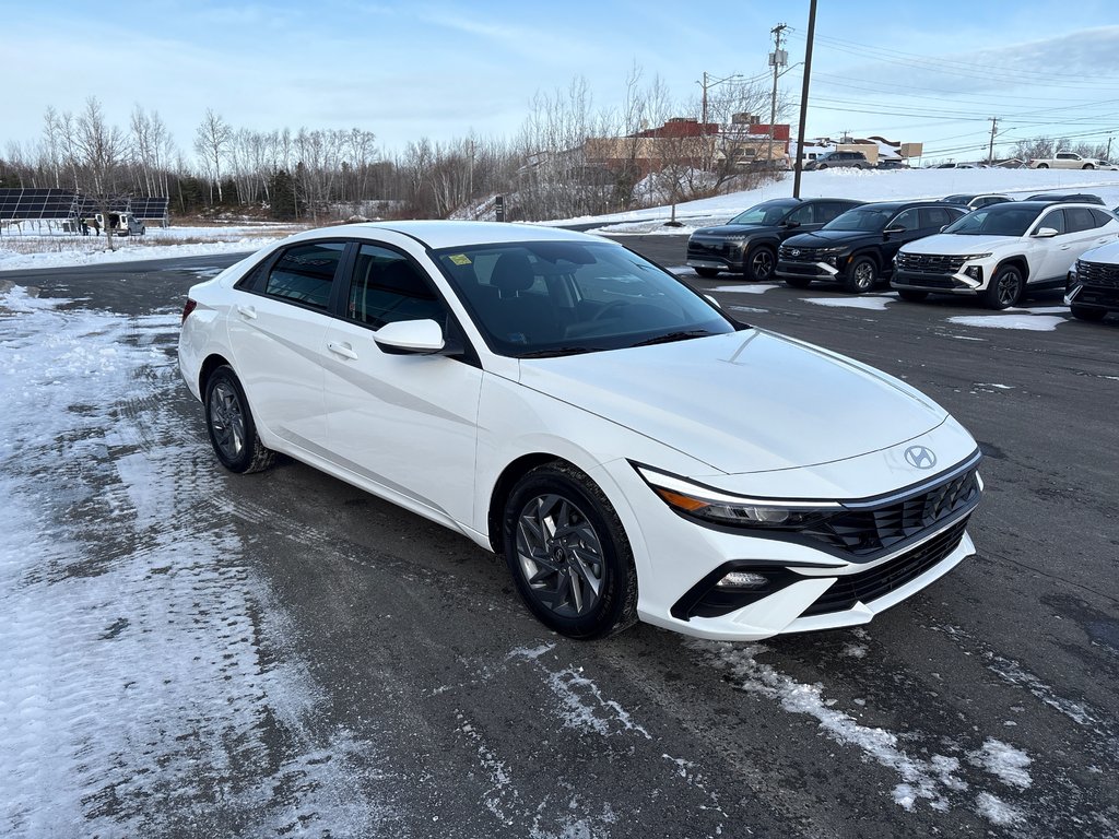 Hyundai Elantra Preferred IVT 2026 à Bathurst, Nouveau-Brunswick - 3 - w1024h768px