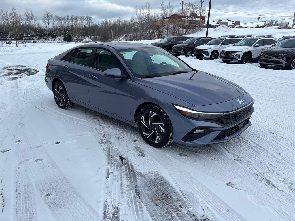 2026 Hyundai Elantra Luxury IVT w/Two-Tone Interior in Bathurst, New Brunswick - 6 - w1024h768px