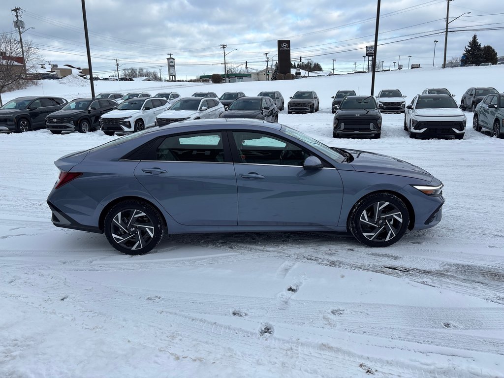 2026 Hyundai Elantra Luxury IVT w/Two-Tone Interior in Bathurst, New Brunswick - 7 - w1024h768px