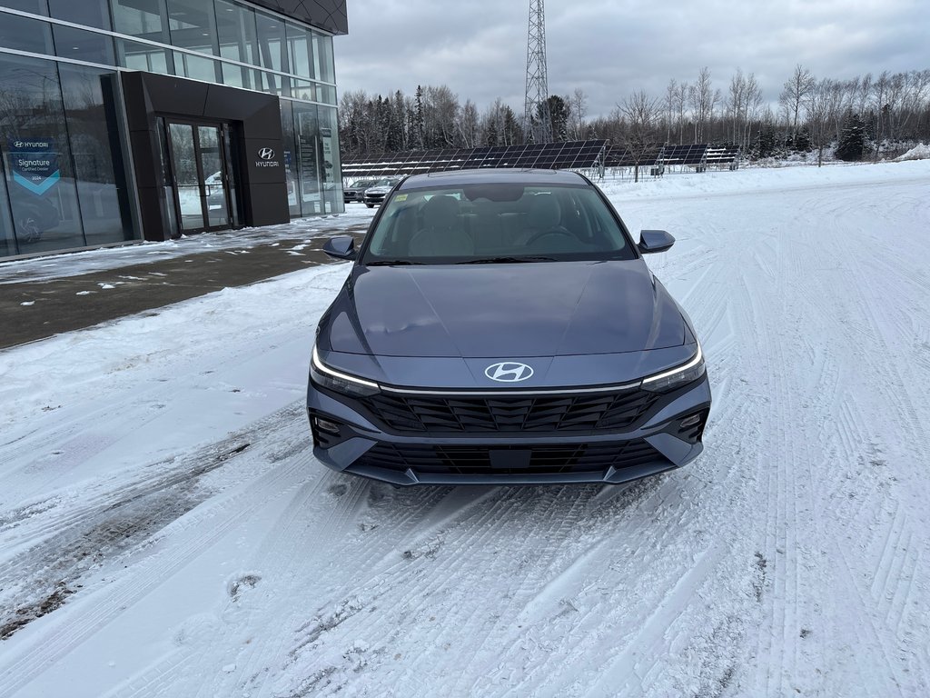 2026 Hyundai Elantra Luxury IVT w/Two-Tone Interior in Bathurst, New Brunswick - 5 - w1024h768px