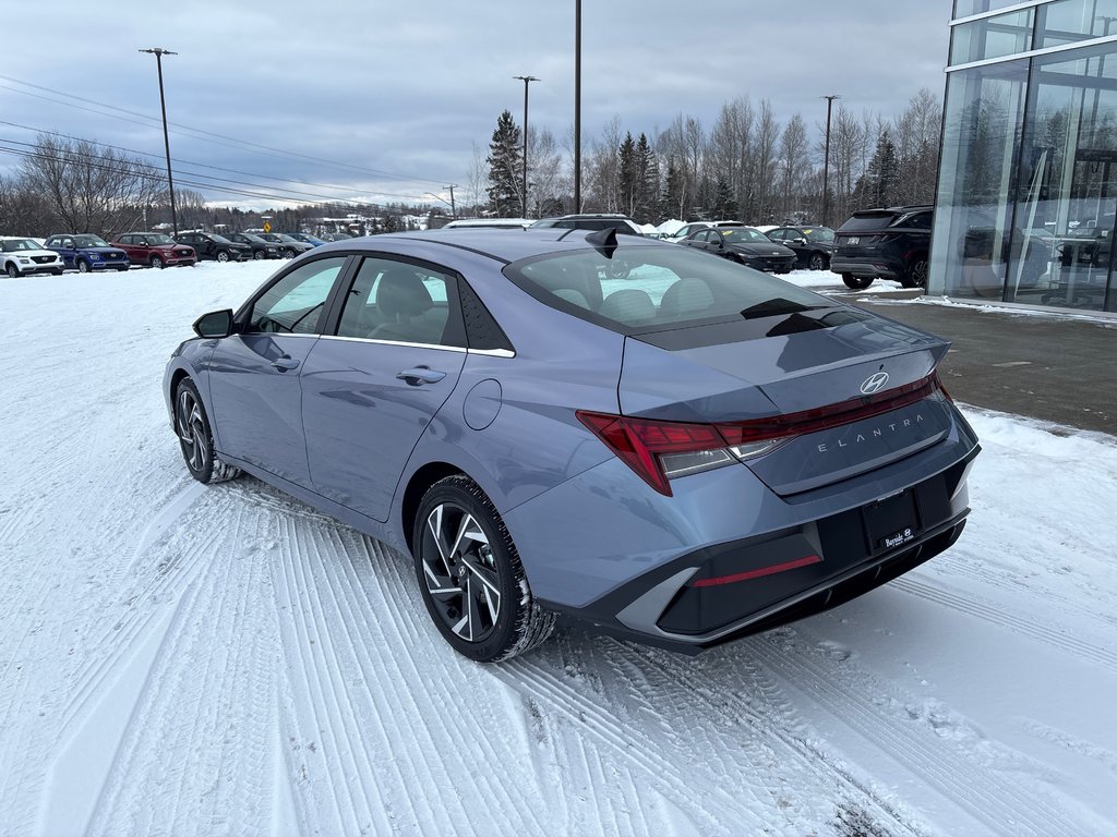 2026 Hyundai Elantra Luxury IVT w/Two-Tone Interior in Bathurst, New Brunswick - 4 - w1024h768px