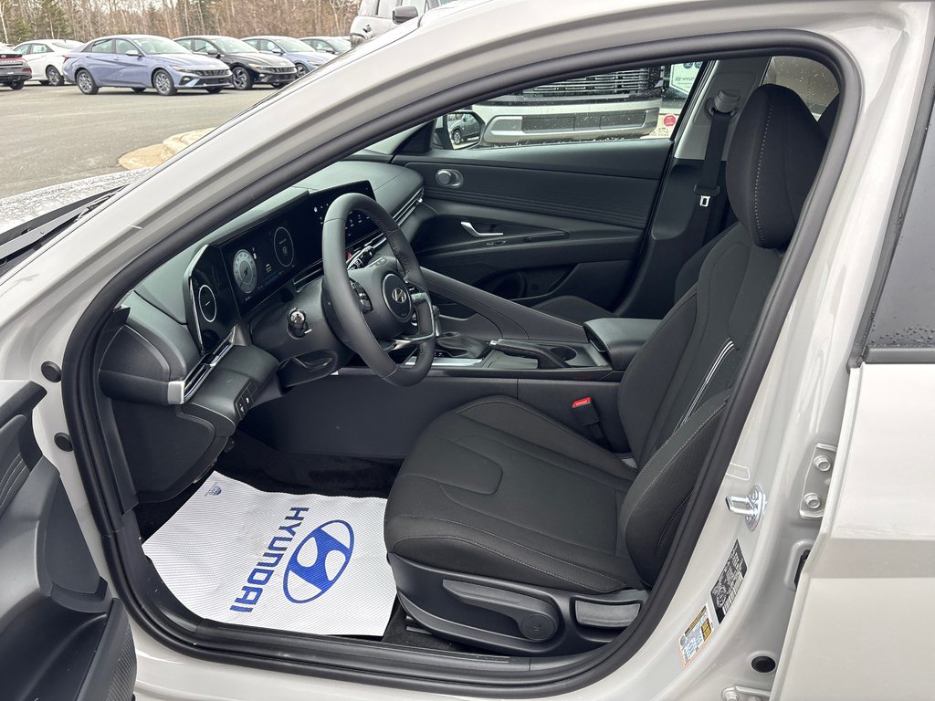 Hyundai Elantra Preferred IVT w/Tech Pkg 2026 à Bathurst, Nouveau-Brunswick - 7 - w1024h768px