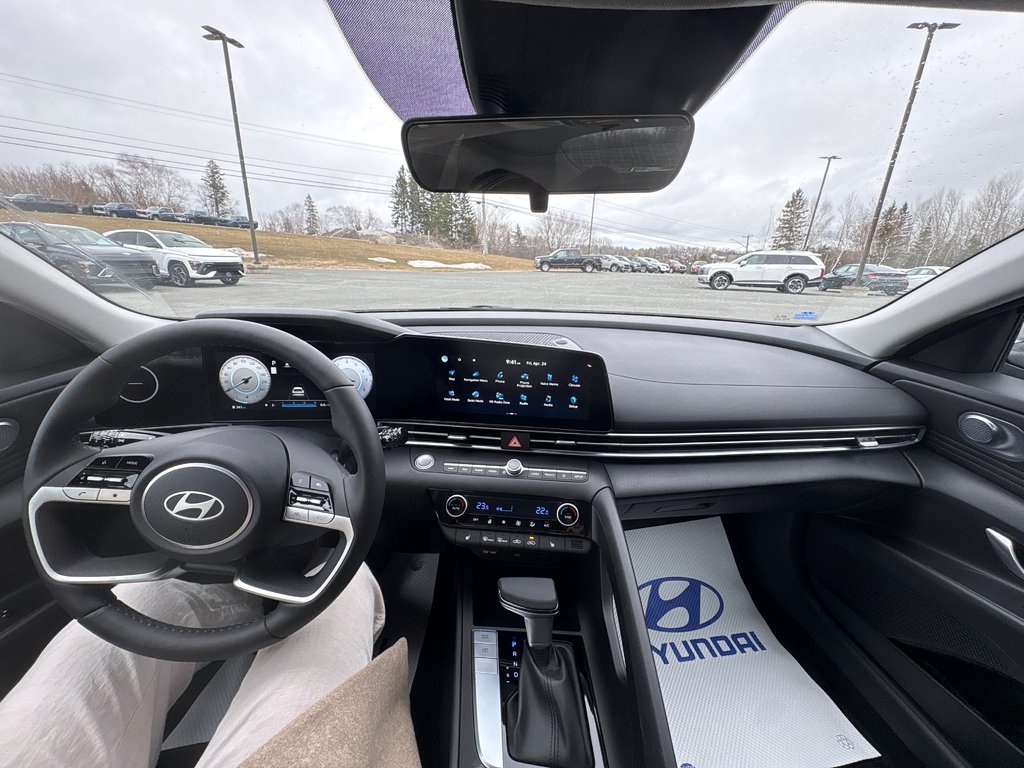 Hyundai Elantra Preferred IVT w/Tech Pkg 2026 à Bathurst, Nouveau-Brunswick - 11 - w1024h768px