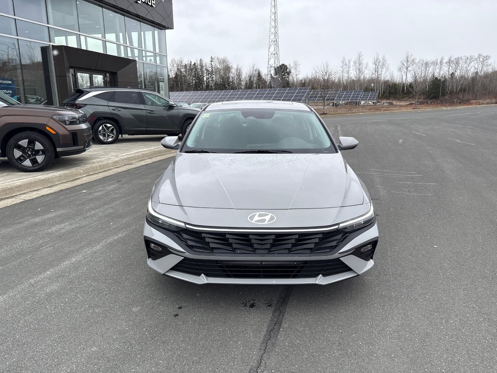 Hyundai Elantra Preferred IVT w/Tech Pkg 2026 à Bathurst, Nouveau-Brunswick - 2 - w1024h768px