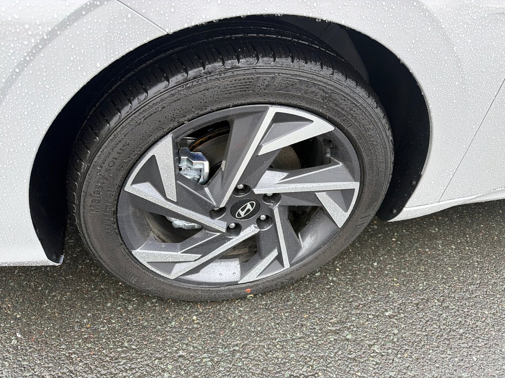 2026 Hyundai Elantra Preferred IVT w/Tech Pkg in Bathurst, New Brunswick - 11 - w1024h768px