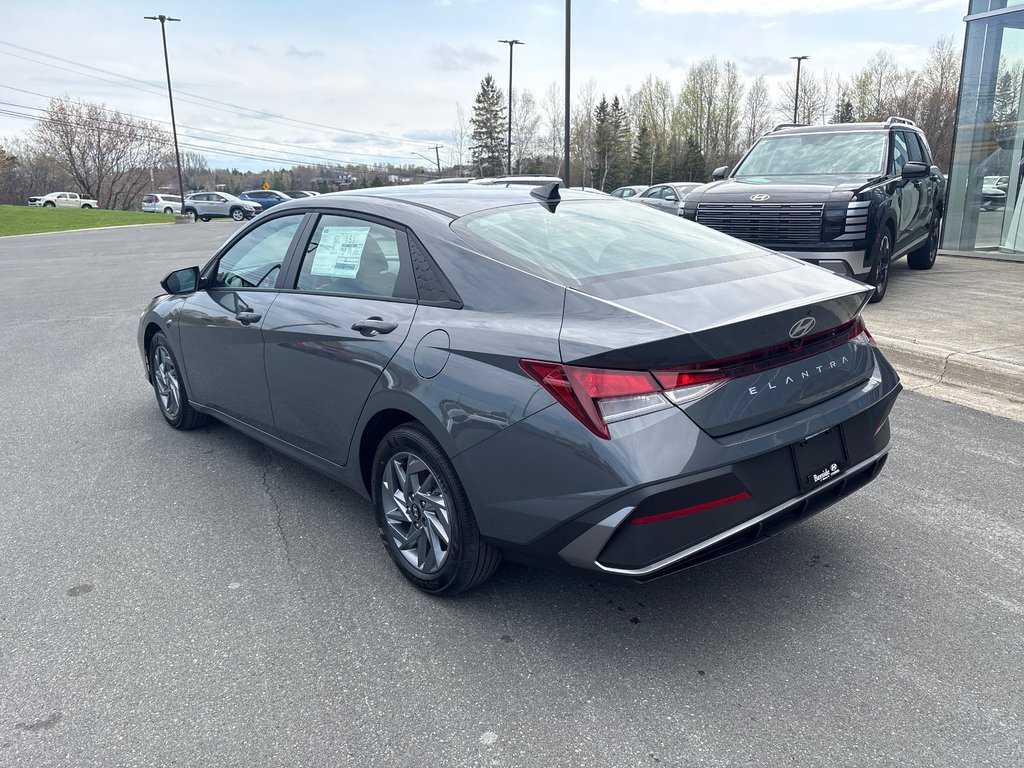 2026 Hyundai Elantra Preferred IVT in Bathurst, New Brunswick - 7 - w1024h768px