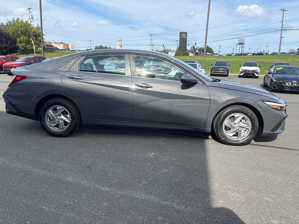 2026 Hyundai Elantra Essential IVT in Bathurst, New Brunswick - 6 - w1024h768px