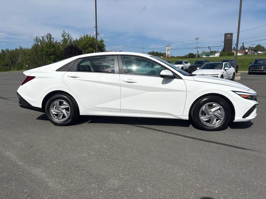 2026 Hyundai Elantra Essential IVT in Bathurst, New Brunswick - 6 - w1024h768px