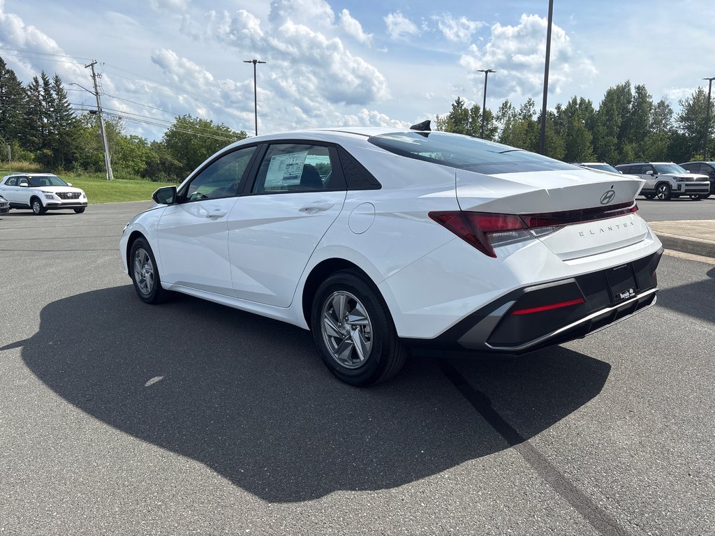 2026 Hyundai Elantra Essential IVT in Bathurst, New Brunswick - 9 - w1024h768px