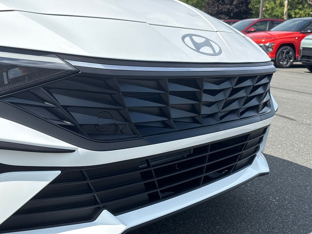 2026 Hyundai Elantra Essential IVT in Bathurst, New Brunswick - 4 - w1024h768px