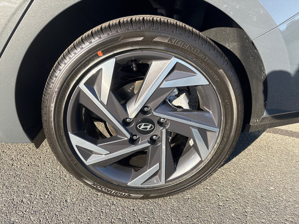 2026 Hyundai Elantra Preferred IVT w/Tech Pkg in Bathurst, New Brunswick - 12 - w1024h768px