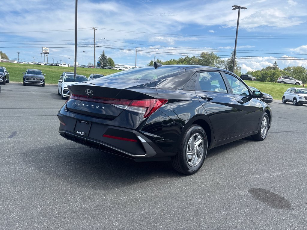 2026 Hyundai Elantra Essential IVT in Bathurst, New Brunswick - 8 - w1024h768px