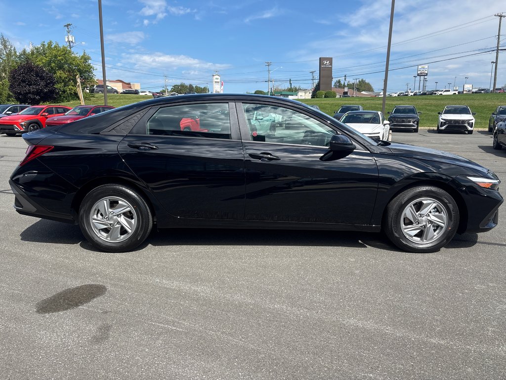 2026 Hyundai Elantra Essential IVT in Bathurst, New Brunswick - 6 - w1024h768px