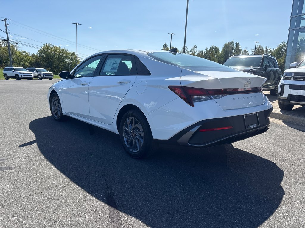 2026 Hyundai Elantra Preferred IVT in Bathurst, New Brunswick - 9 - w1024h768px