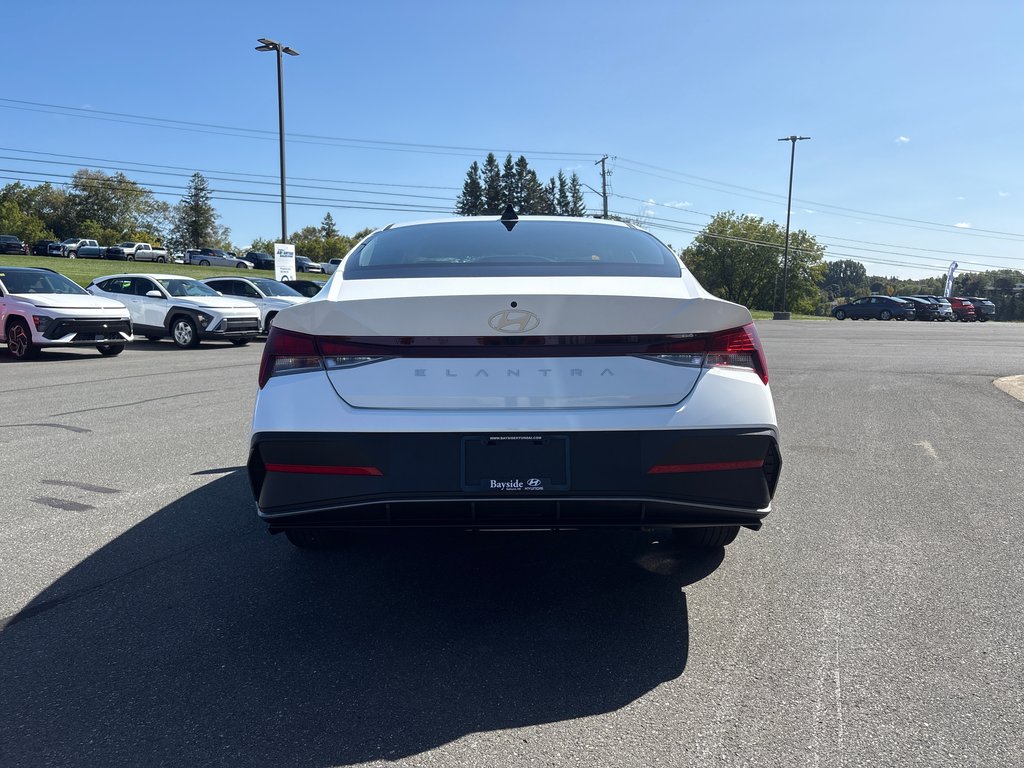 2026 Hyundai Elantra Preferred IVT in Bathurst, New Brunswick - 8 - w1024h768px
