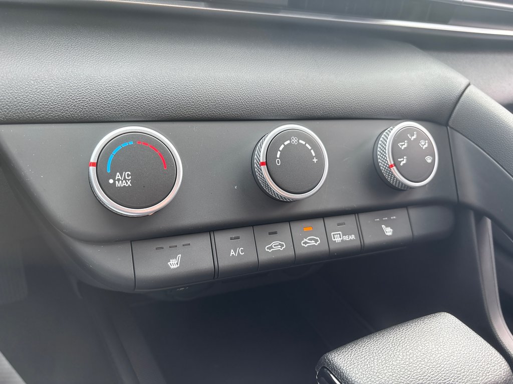 2026 Hyundai Elantra Essential IVT in Bathurst, New Brunswick - 17 - w1024h768px