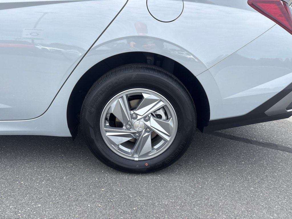 2026 Hyundai Elantra Essential IVT in Bathurst, New Brunswick - 10 - w1024h768px