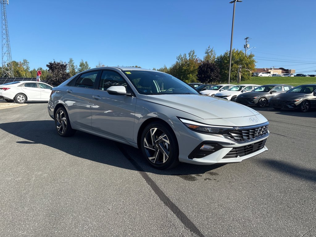 2026 Hyundai Elantra Luxury IVT in Bathurst, New Brunswick - 5 - w1024h768px