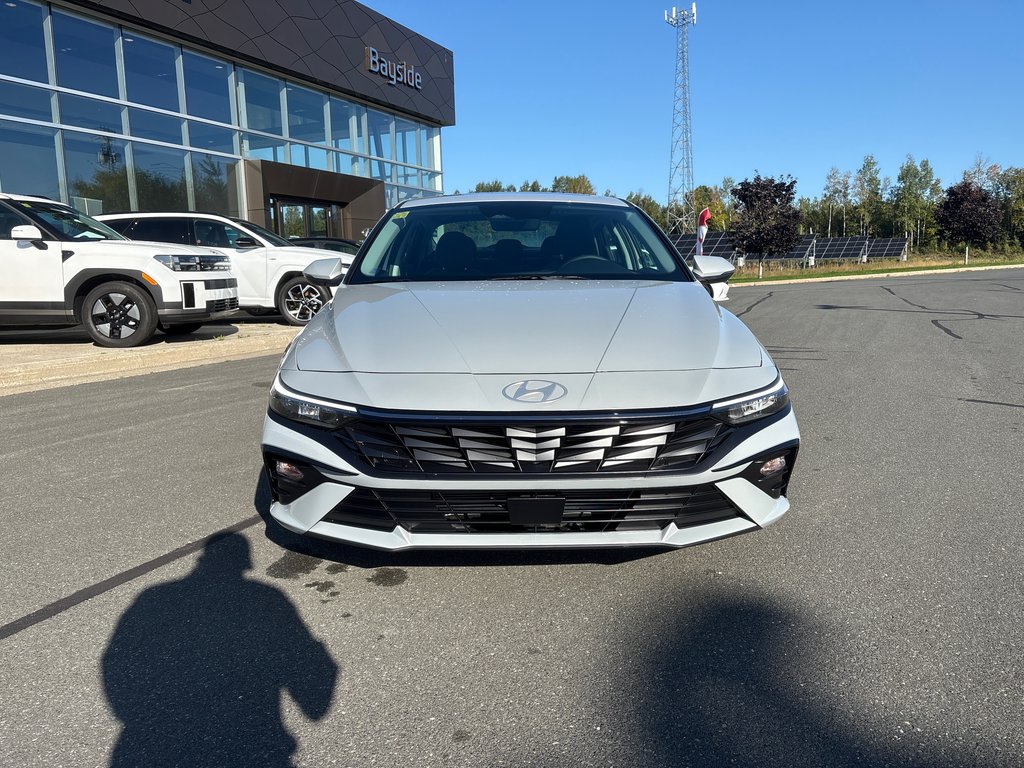 2026 Hyundai Elantra Luxury IVT in Bathurst, New Brunswick - 2 - w1024h768px