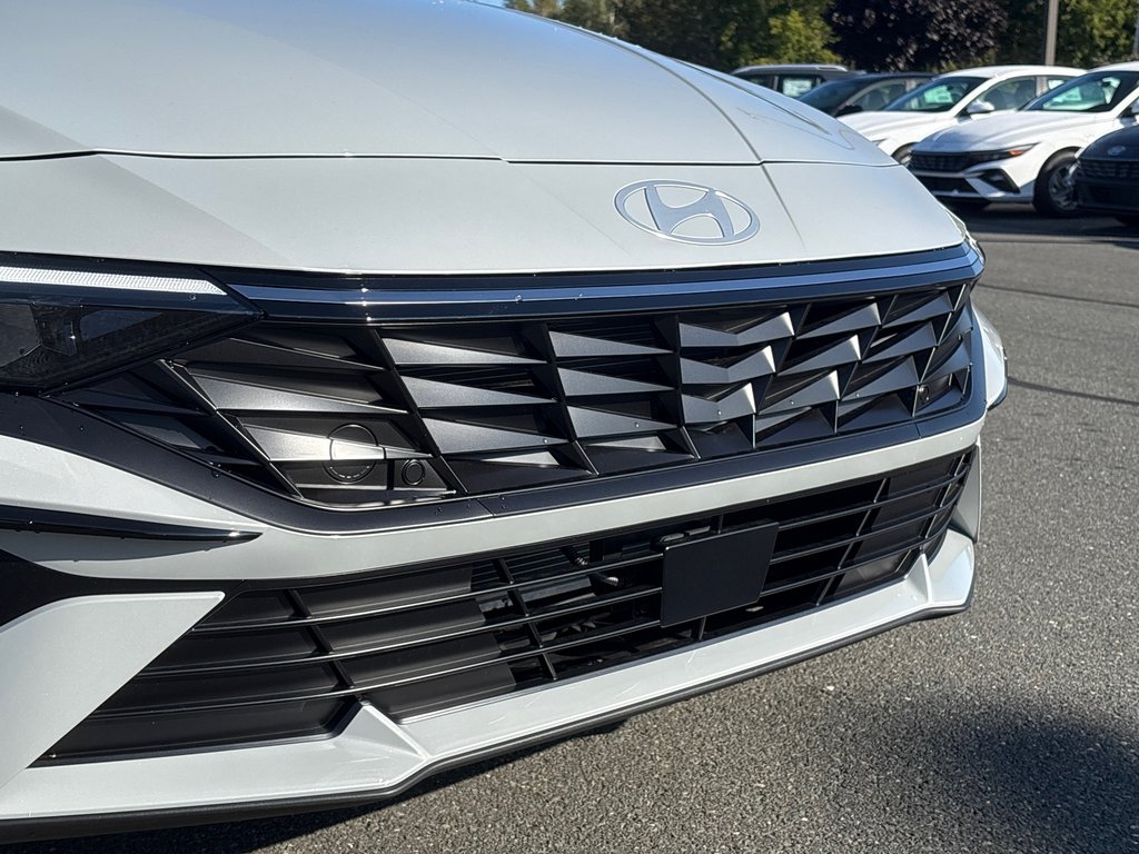 2026 Hyundai Elantra Luxury IVT in Bathurst, New Brunswick - 3 - w1024h768px