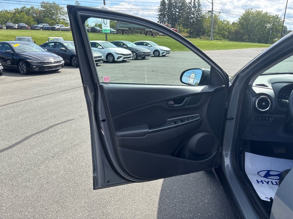 Hyundai Kona Essential 2022 à Bathurst, Nouveau-Brunswick - 10 - w1024h768px